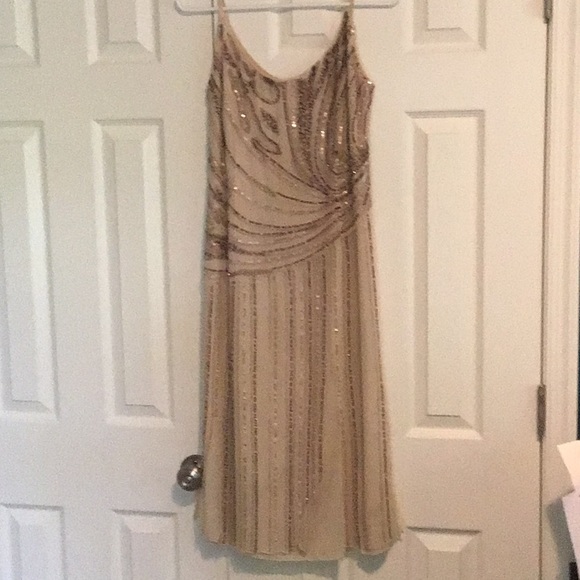 Stunning flapper dress with beading - Picture 1 of 5